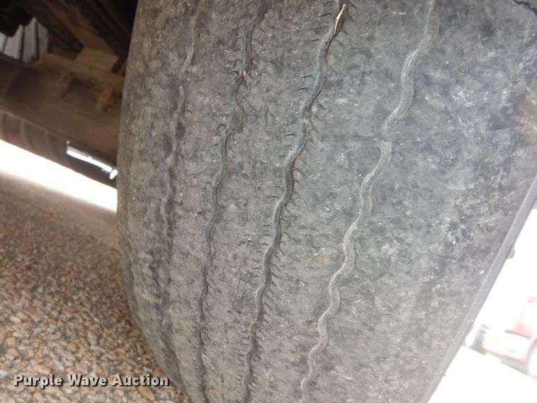 image for item DI6851 2012 Kenworth T700  semi truck