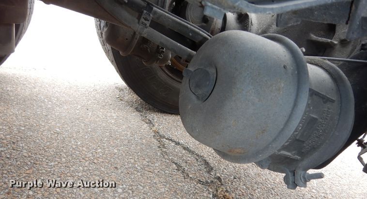 image for item DI6851 2012 Kenworth T700  semi truck