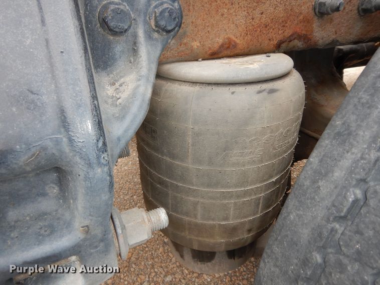 image for item DI6851 2012 Kenworth T700  semi truck