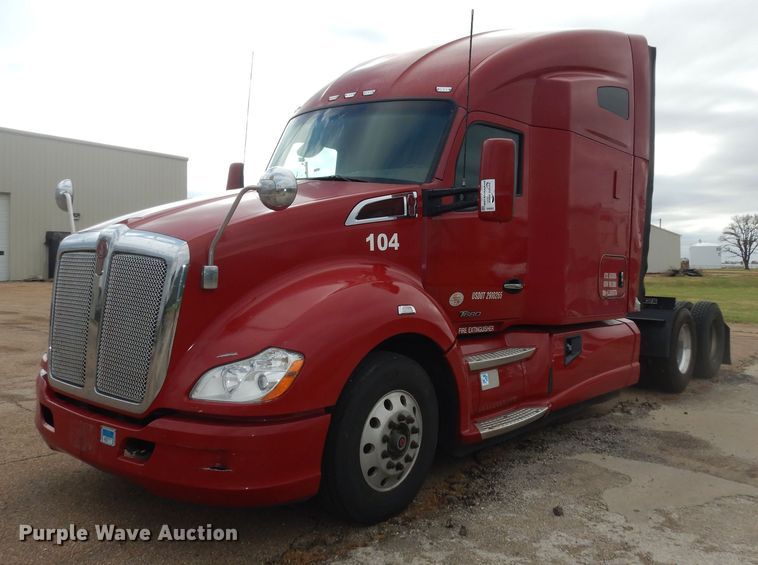 image for item DI6852 2014 Kenworth T680  semi truck