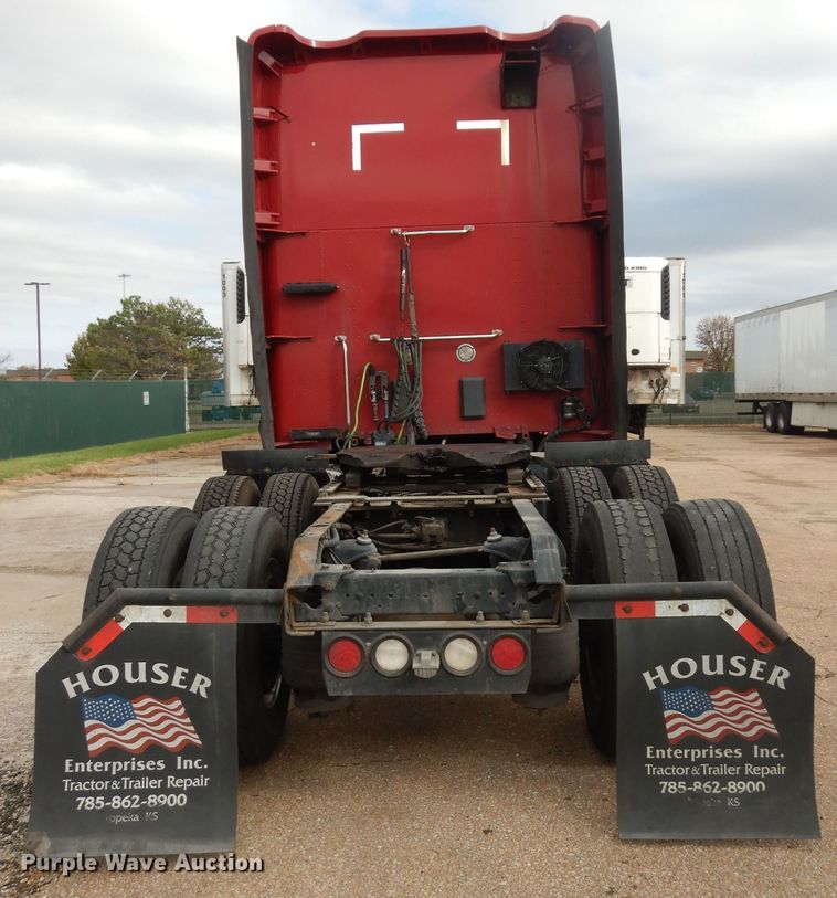 image for item DI6852 2014 Kenworth T680  semi truck