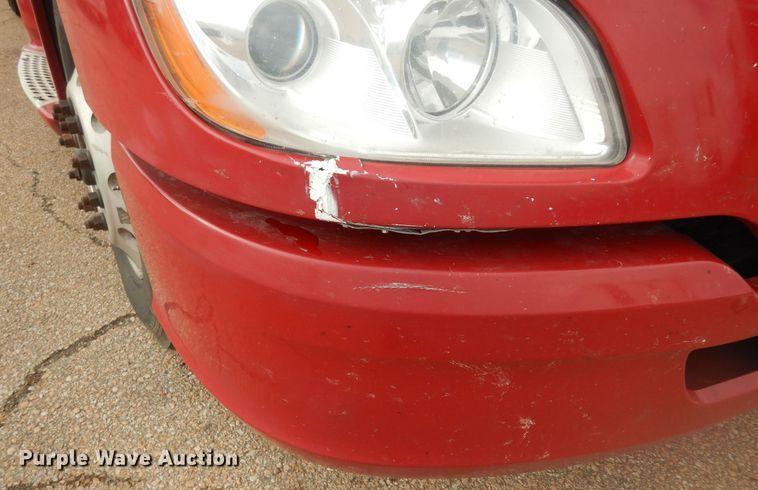 image for item DI6852 2014 Kenworth T680  semi truck