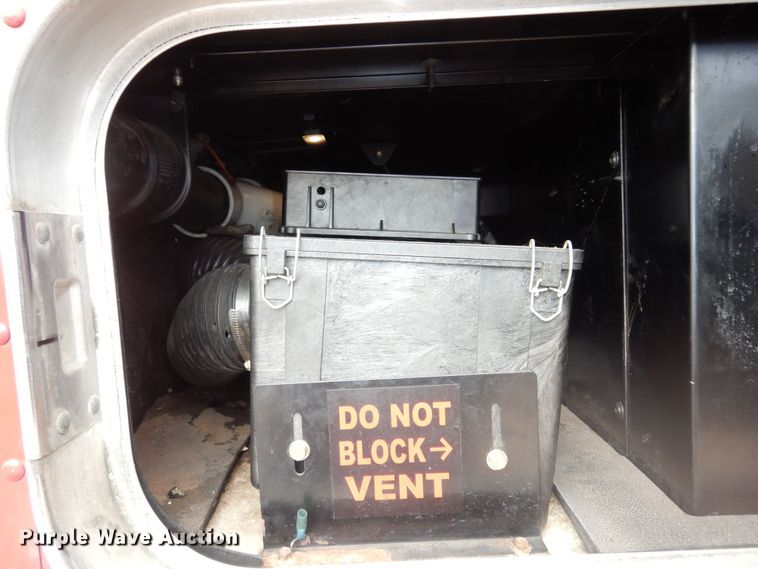 image for item DI6852 2014 Kenworth T680  semi truck