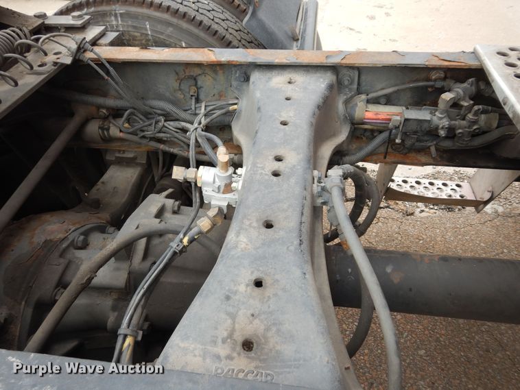 image for item DI6852 2014 Kenworth T680  semi truck