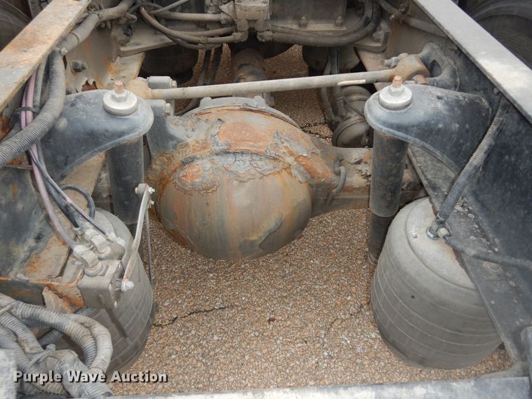 image for item DI6852 2014 Kenworth T680  semi truck