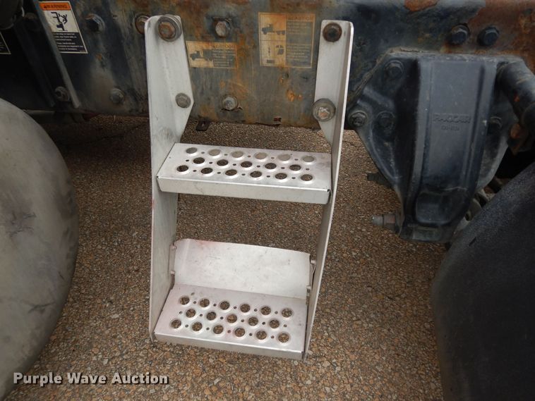 image for item DI6852 2014 Kenworth T680  semi truck