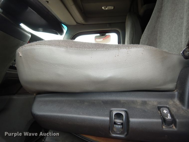 image for item DI6852 2014 Kenworth T680  semi truck