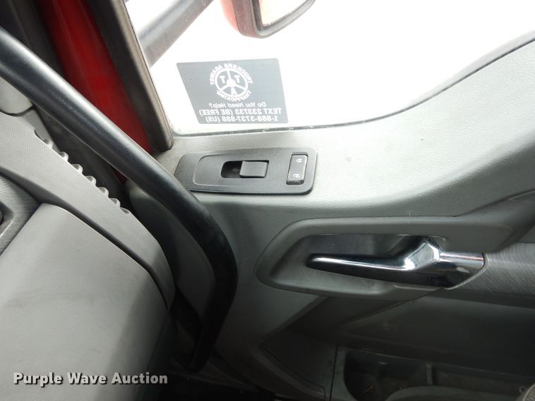 image for item DI6852 2014 Kenworth T680  semi truck