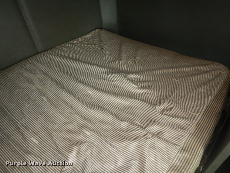 image for item DI6852 2014 Kenworth T680  semi truck