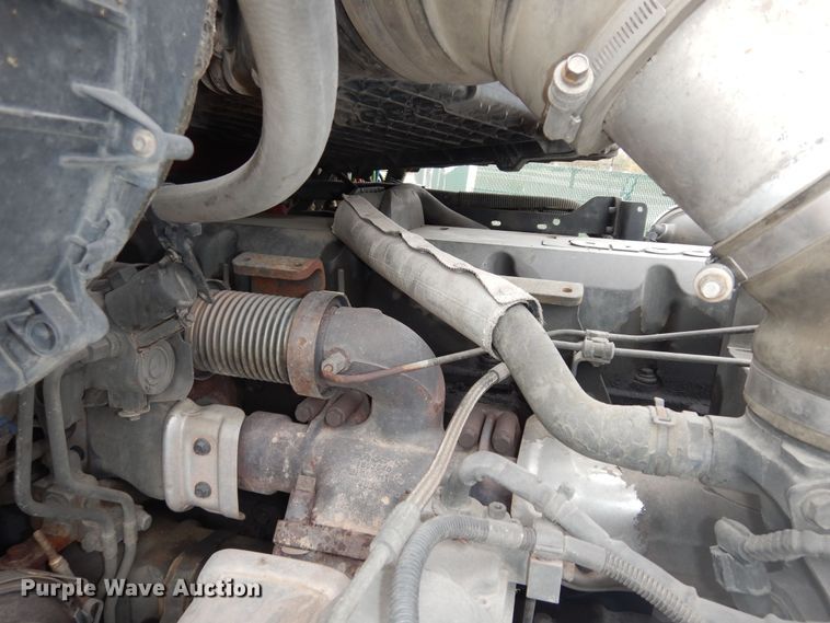 image for item DI6852 2014 Kenworth T680  semi truck