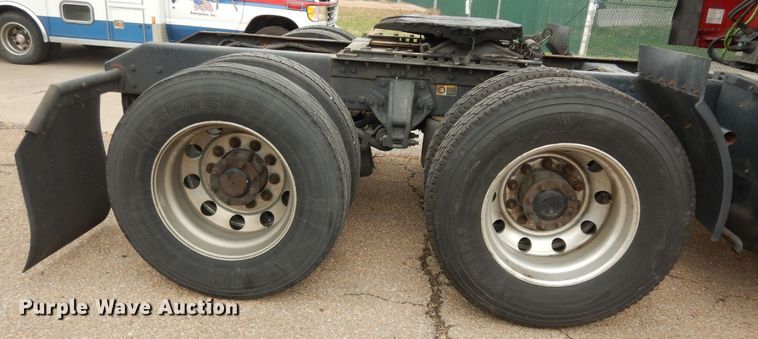 image for item DI6852 2014 Kenworth T680  semi truck