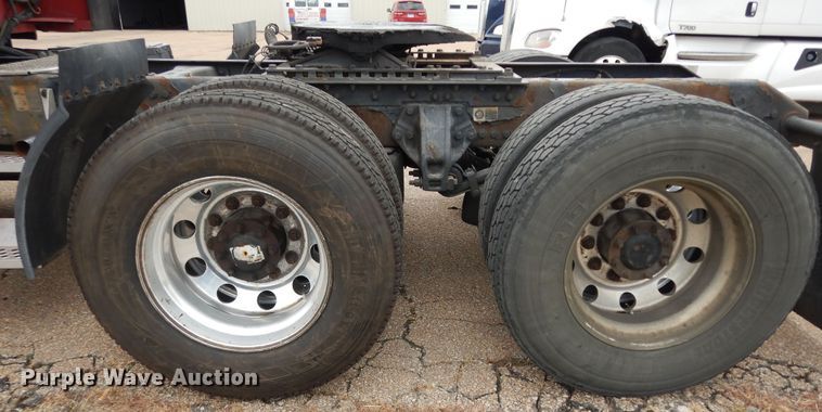 image for item DI6852 2014 Kenworth T680  semi truck