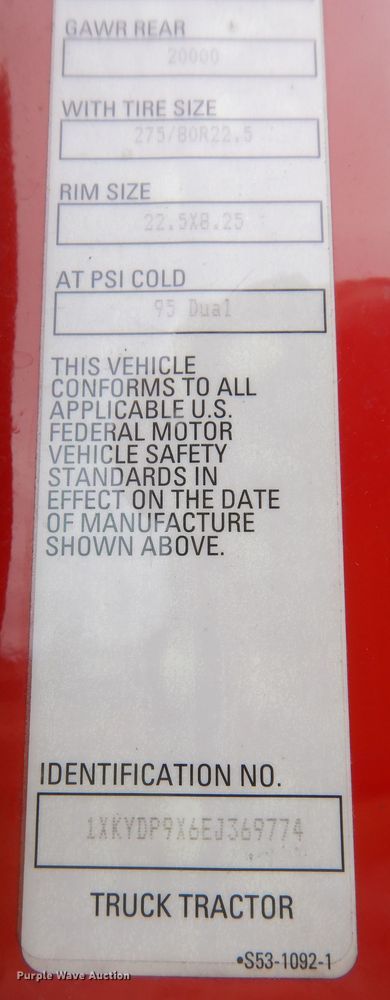 image for item DI6852 2014 Kenworth T680  semi truck