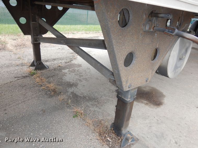 image for item DI6853 2006 Utility VS2RA  refrigerated van trailer