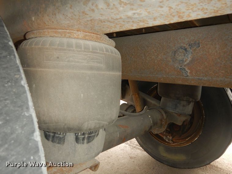 image for item DI6853 2006 Utility VS2RA  refrigerated van trailer