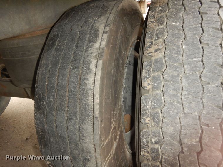 image for item DI6853 2006 Utility VS2RA  refrigerated van trailer