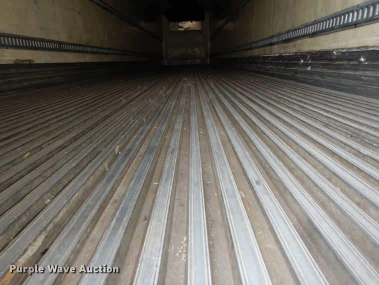 image for item DI6856 2004 Utility VS2RA  refrigerated van trailer