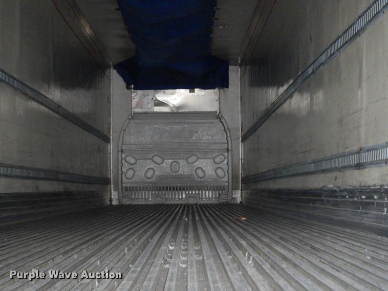 image for item DI6856 2004 Utility VS2RA  refrigerated van trailer