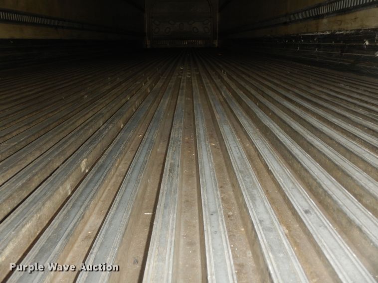 image for item DI6856 2004 Utility VS2RA  refrigerated van trailer