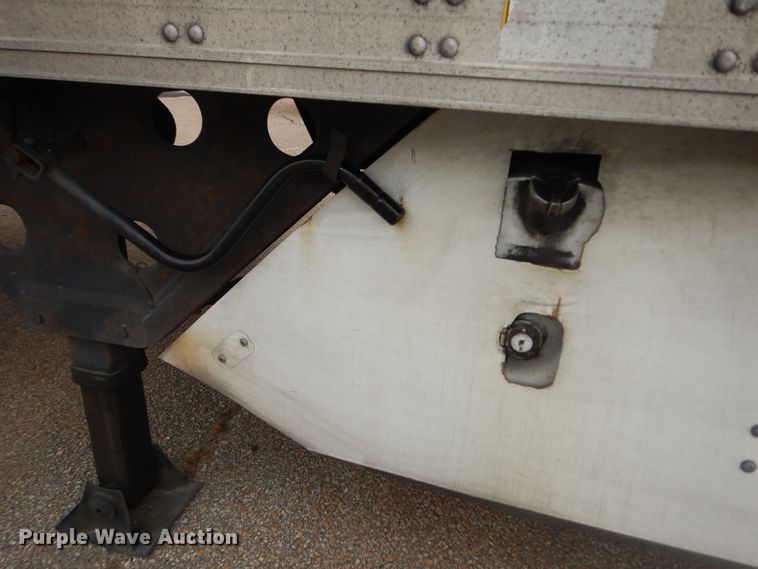 image for item DI6856 2004 Utility VS2RA  refrigerated van trailer