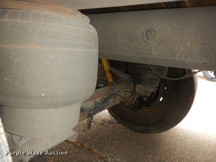 image for item DI6856 2004 Utility VS2RA  refrigerated van trailer