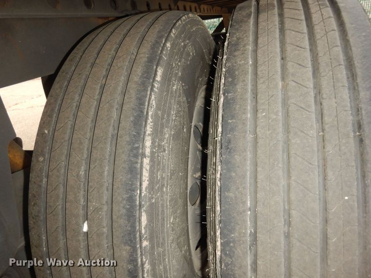 image for item DI6856 2004 Utility VS2RA  refrigerated van trailer