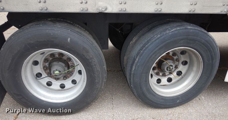 image for item DI6856 2004 Utility VS2RA  refrigerated van trailer