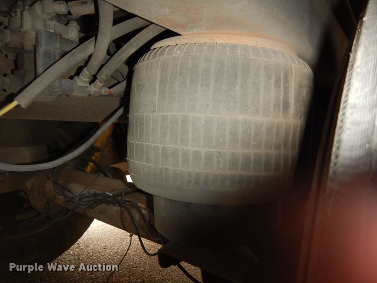 image for item DI6856 2004 Utility VS2RA  refrigerated van trailer