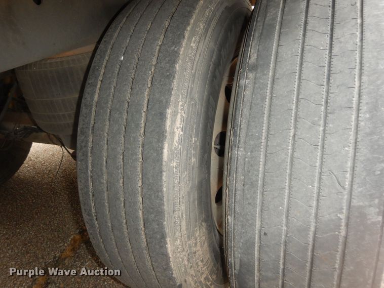 image for item DI6856 2004 Utility VS2RA  refrigerated van trailer