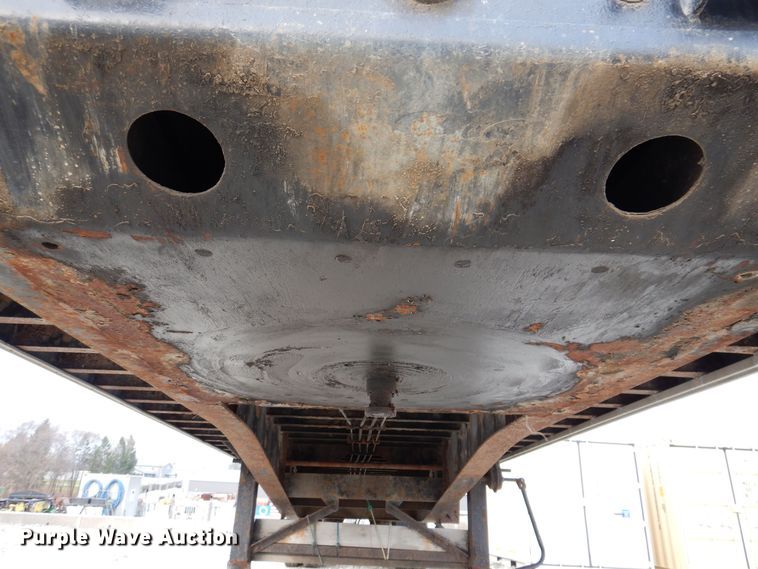 image for item DK2043 1998 Fontaine  flatbed trailer