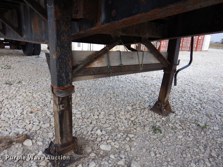 image for item DK2043 1998 Fontaine  flatbed trailer