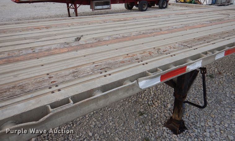 image for item DK2043 1998 Fontaine  flatbed trailer