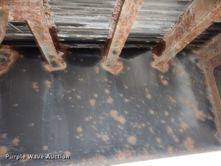 image for item DK2043 1998 Fontaine  flatbed trailer