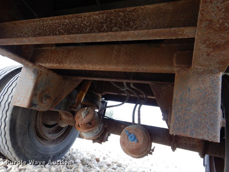 image for item DK2043 1998 Fontaine  flatbed trailer