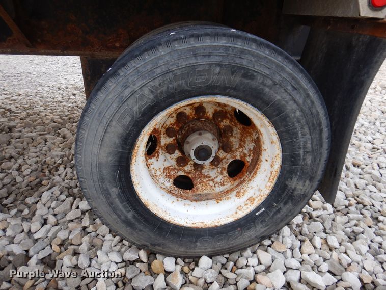 image for item DK2043 1998 Fontaine  flatbed trailer