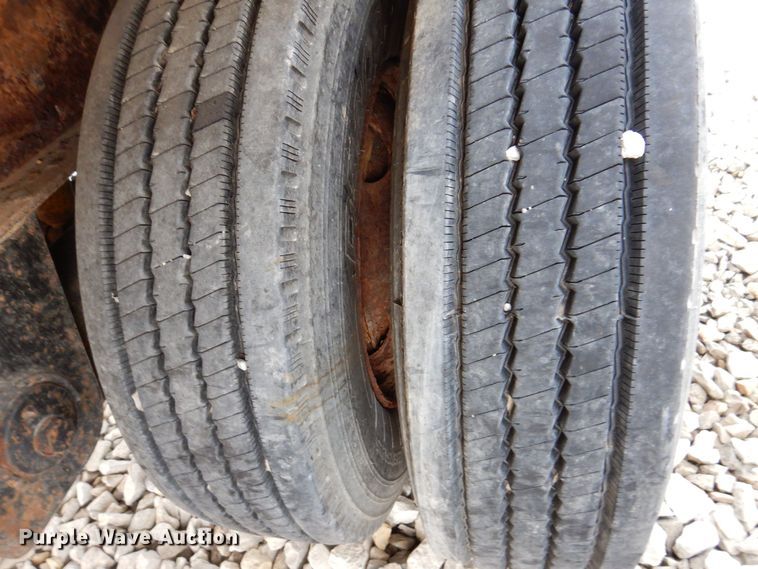 image for item DK2043 1998 Fontaine  flatbed trailer