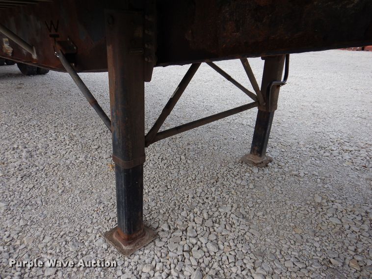 image for item DK2044 2006 Wilson Roadbrute CF-900  flatbed trailer