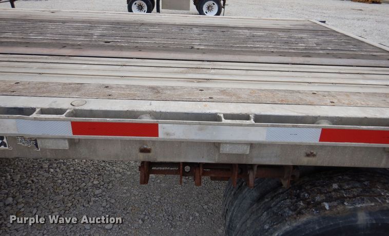 image for item DK2044 2006 Wilson Roadbrute CF-900  flatbed trailer
