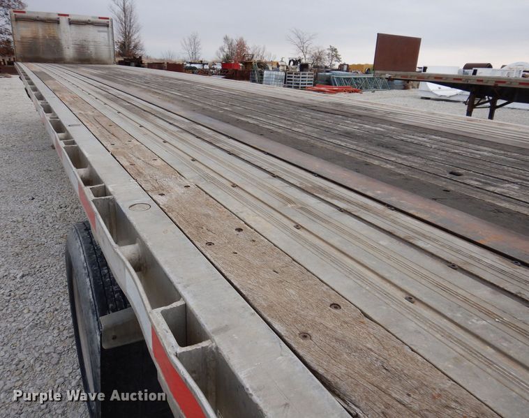 image for item DK2044 2006 Wilson Roadbrute CF-900  flatbed trailer