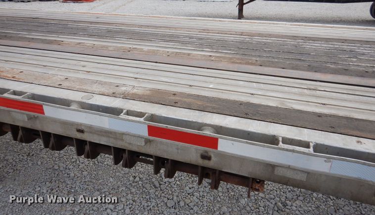 image for item DK2044 2006 Wilson Roadbrute CF-900  flatbed trailer