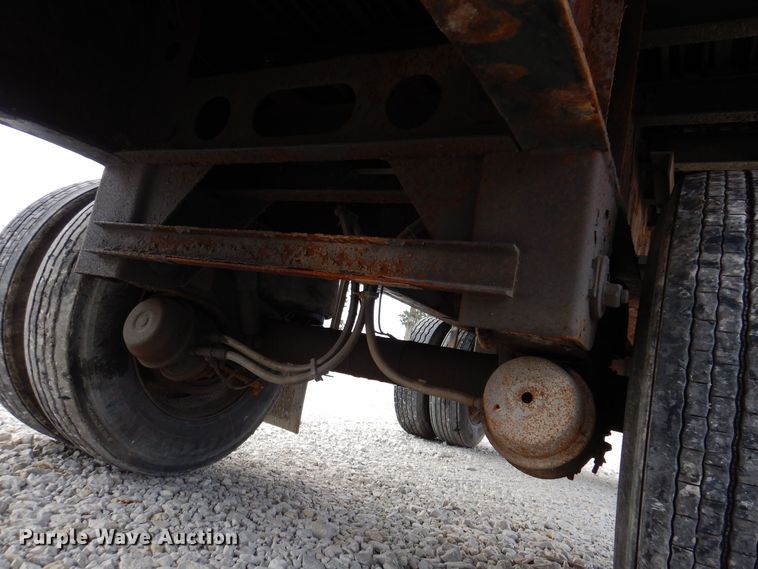 image for item DK2044 2006 Wilson Roadbrute CF-900  flatbed trailer