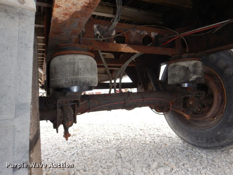 image for item DK2044 2006 Wilson Roadbrute CF-900  flatbed trailer