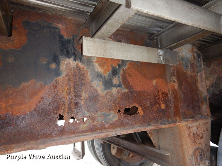 image for item DK2044 2006 Wilson Roadbrute CF-900  flatbed trailer