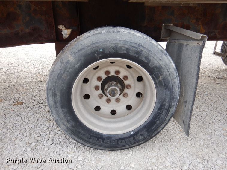 image for item DK2044 2006 Wilson Roadbrute CF-900  flatbed trailer