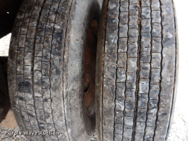 image for item DK2044 2006 Wilson Roadbrute CF-900  flatbed trailer