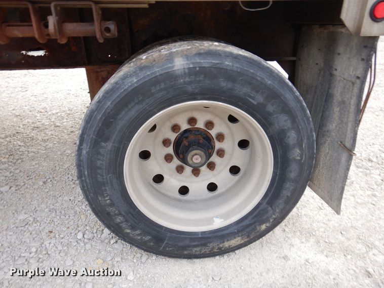 image for item DK2044 2006 Wilson Roadbrute CF-900  flatbed trailer