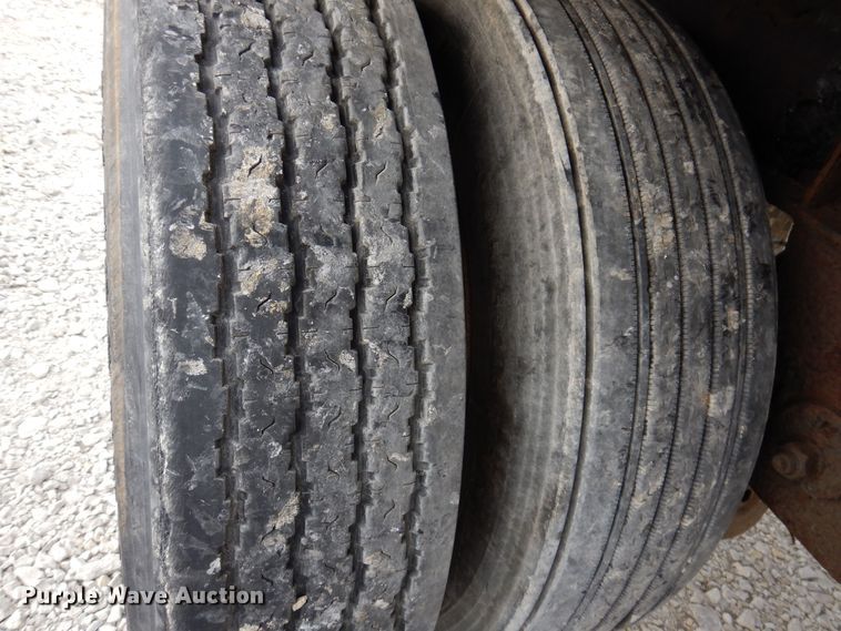 image for item DK2044 2006 Wilson Roadbrute CF-900  flatbed trailer