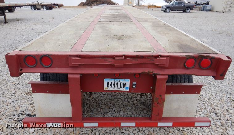 image for item DK2045 2002 Wabash  flatbed trailer