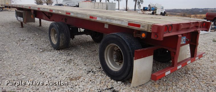 image for item DK2045 2002 Wabash  flatbed trailer