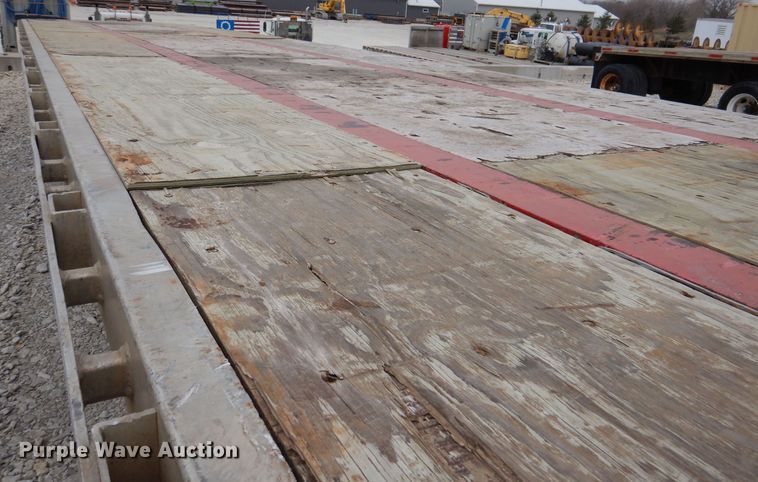 image for item DK2045 2002 Wabash  flatbed trailer